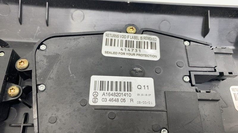 AG130872-A ⭕ 2020 Tesla Model S Front Right Seat Control Switch & Trim Panel RH A1648201410