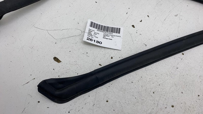 ⭕2018-2021 Lincoln Navigator Rear Driver Side Door Weatherstrip Rubber