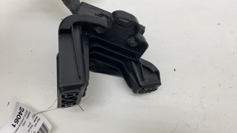 110864700D ⭕16-20 Model X Seven Pin Perpendicular Radar Sensor 7-Pin + Bracket 1108647-00-D