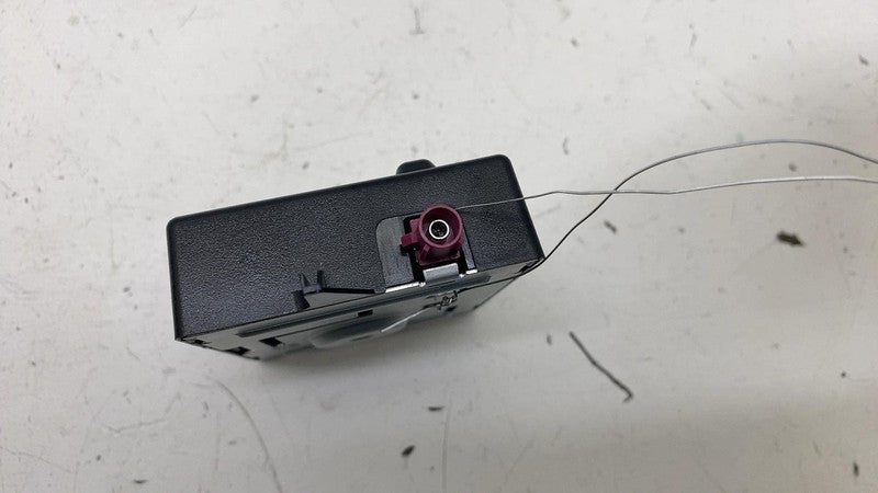 ⭕ 2018 BMW i3 I01 Antenna Emergency Amplifier Computer Control Module 