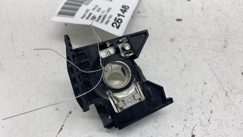 ⭕ 2023-2025 Toyota Prius Positive 12V Battery Lower Terminal Cover 828