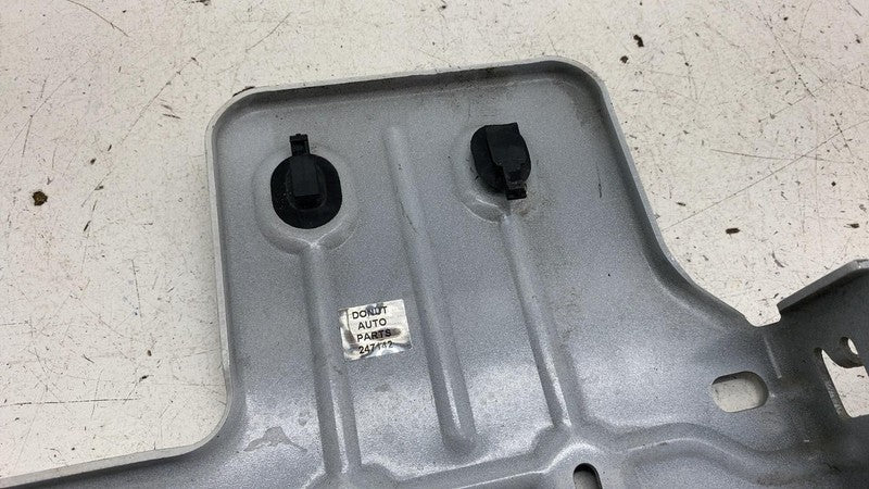 ⭕ 2018-2024 Lincoln Navigator Front Left Side Fender Mount Bracket JL1