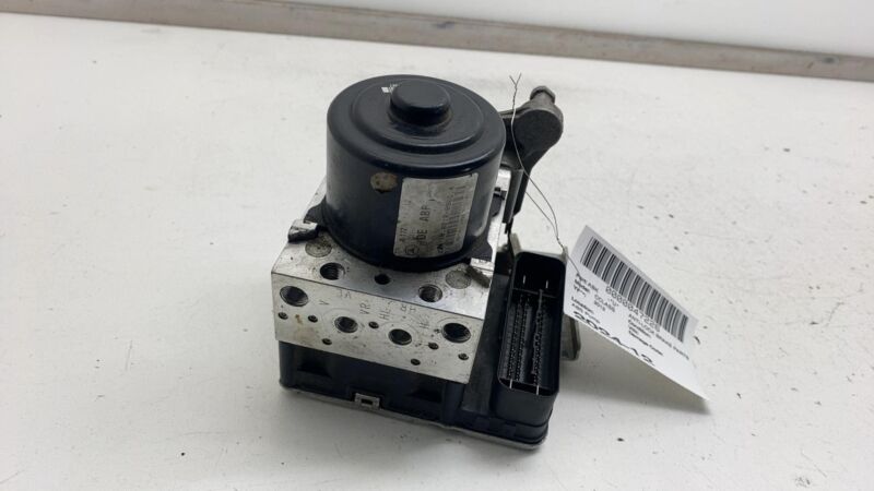 A2046820072 2012 Mercedes-Benz C-Class C250 C300 ABS Anti-Lock Brake Pump Module Assembly