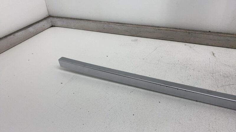 PT00012199 2022 2023 2024 Rivian R1S Front Driver Side Upper Window Molding Trim Left LH