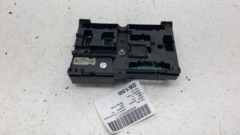 ⭕ 2017-2020 BMW 540i Rear Trunk Power Distribution Fuse Box Relay 6135