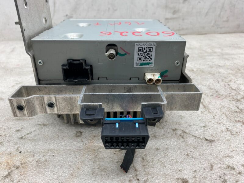 1052322 00 A ⭕16-20 Model X Radio HD/AM/FM Control Audio Equipment Stereo Module 1052322-00-A