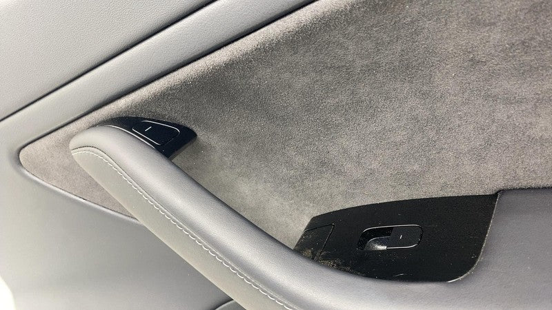 1090411-01-H ⭕ 17-20 Tesla Model 3 Front Right Interior Door Panel Trim Card OEM 1090411-01-H