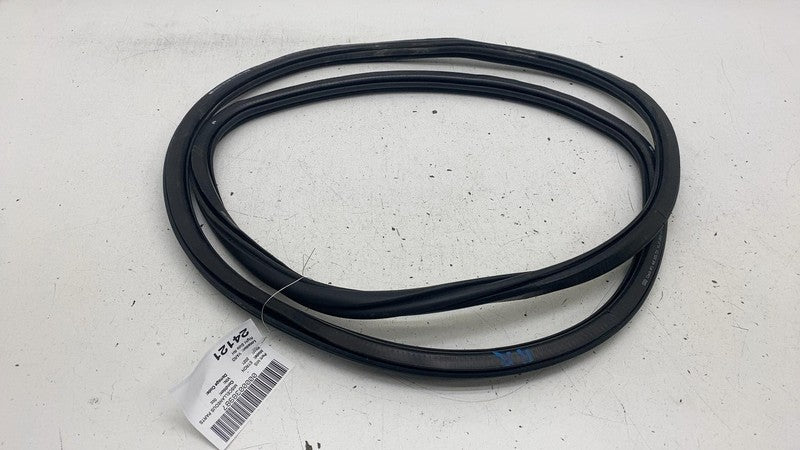 ⭕ 19-23 Audi E-Tron Quattro Rear Right Body Weathership Rubber Seal 4K