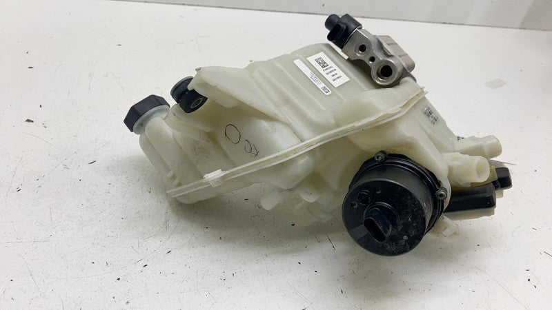 1097016-00-D ⭕ 2017-2020 Tesla Model 3 Reservoir Superbottle Tank Chiller Cooler 1097016-00-D