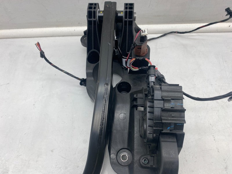 ⭕ 20-24 Tesla Model Y Performance Accelerator and Brake Pedal Pad 1188