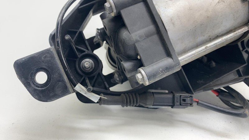 6006403 2012 2013 2014 2015 Tesla Model S MS Air Suspension Compressor Pump w/ Bracket