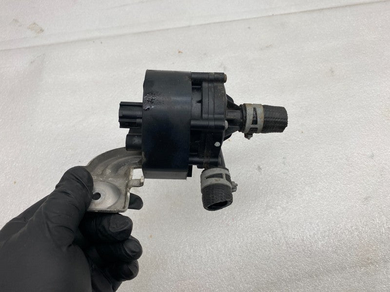 1027549 00 D ⭕ 16-20 Tesla Model X MX Cooling System Auxiliary Coolant Water Pump w/ Bracket