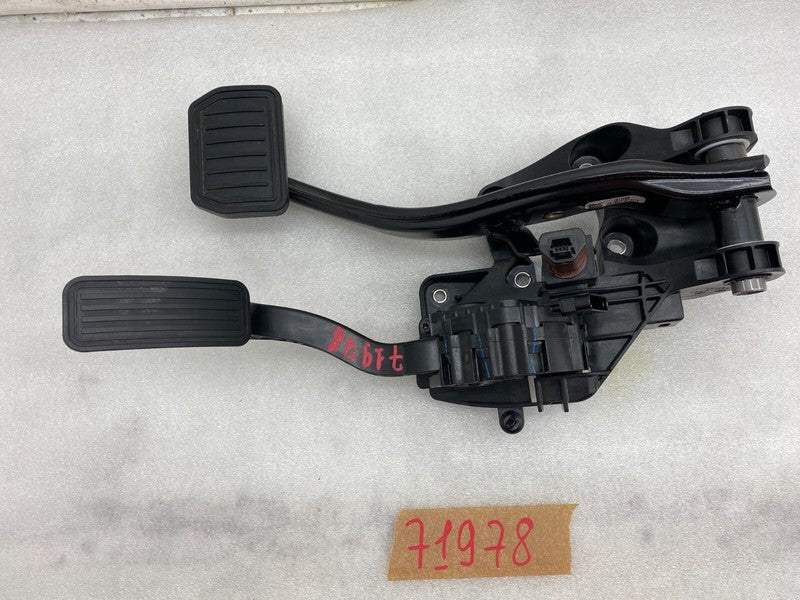 104469100D ⭕ 2017-2023 Model 3 Accelerator and Brake Foot Pedal w/ Switch Base 1044691-00-D