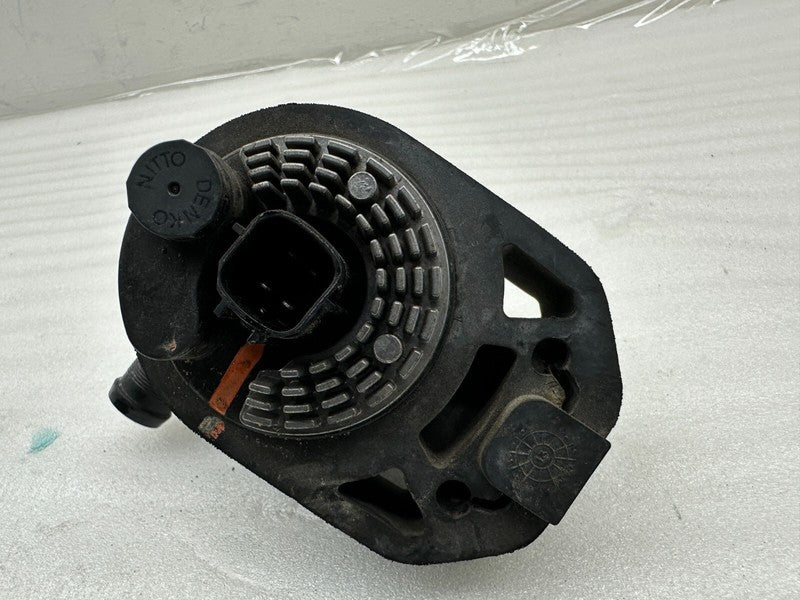 ⭕ 2012-2015 Tesla Model S Auxiliary Water Coolant Battery Cooling Pump Assembly