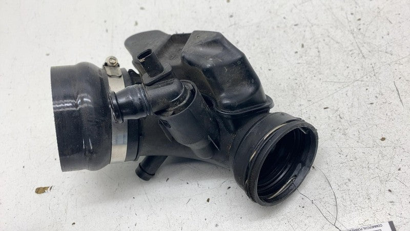 ⭕ 2017-2020 BMW 540i Engine Air Cleaner Intake Duct Hose Tube Pipe 137