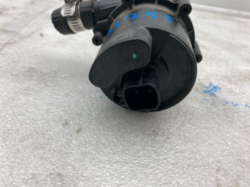 105452900G 2016-2020 Tesla Model X MX Additional Auxiliary Water Pump Assembly 1054529-00-G
