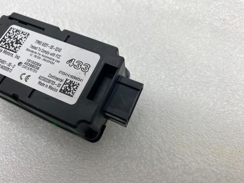 103460100D ⭕ 12-20 Tesla Model S Tire Pressure Monitor System Module Receiver 1034601-00-D