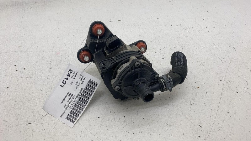 4K3 121 704 D ⭕ 19-23 E-Tron Battery Rear Auxiliary Water Pump w/ Bracket and Hose 4KE121051