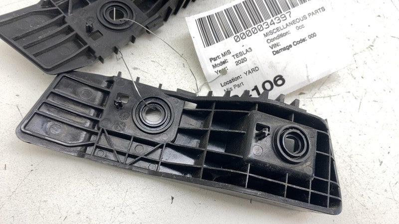 ⭕17-23 Model 3 Rear Left & Right Taillight Lamp Mount 1083993-00-D/108