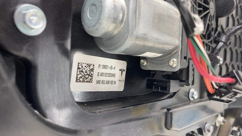 ⭕ 2017-2020 Tesla Model 3 Front Door Shell Panel Right Black PBSB 1081