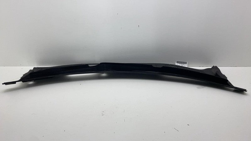 9Y1.819.401.C ⭕ 2019-2024 Porsche Cayenne Front Windshield Cowl Cover Panel Assembly 9Y1819401