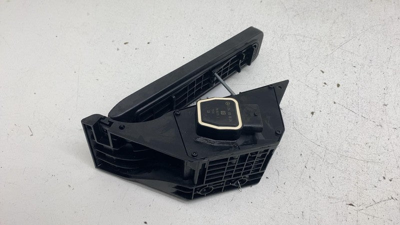 A2043000004 ⭕ 2010-2013 Mercedes-Benz E350 Front Driver Gas Accelerator Pedal A2043000004
