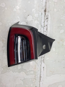 ⭕ 2017-2022 Tesla Model 3 Rear Exterior Taillight Outer Tail Lamp Left 1077397