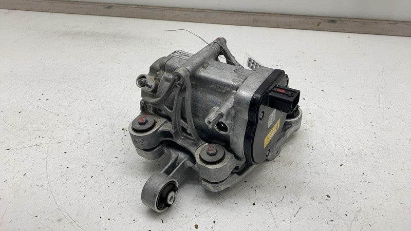 PT00050311 2022-2024 Rivian R1S Air Conditioning A/C Compressor Pump Unit w/ Mount Bracket