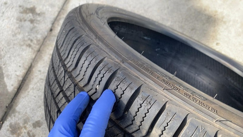 ⭕ Road Hugger 235/40R19 96V Tubeless Radial Tire