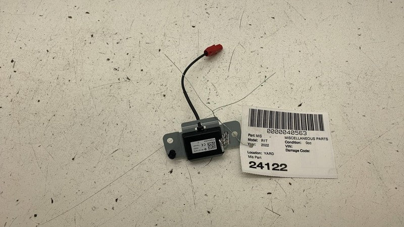 PT00014353C ⭕ 22-24 Rivian R1T R1S Front Right Roof Antenna AMP Amplifier Module PT00014353C