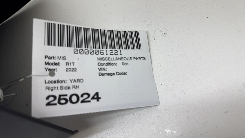 PT00001372 ⭕ 22-24 Rivian R1T Passenger B-Pillar Lower Trim Cover Panel Right RH PT00001372