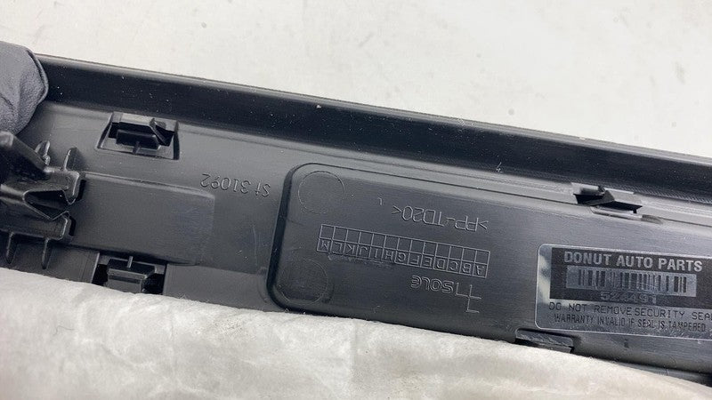 890370000 ⭕ 17-20 Maserati Levante Front Right Lower Door Sill Scuff Plate RH 890370000