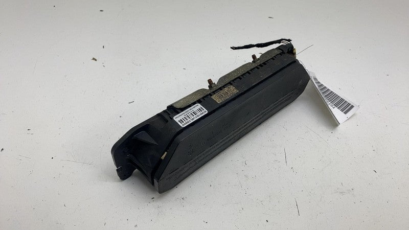 A2978606500 ⭕ 2022 EQS 450+ V297 Front Right Knee Safety Airbag A2978606500 (FOR PARTS ONLY)