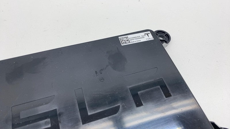 104390000E 2016-2020 Tesla Model X Rear Body Chassis Control Module BCM Computer TSTD Assy