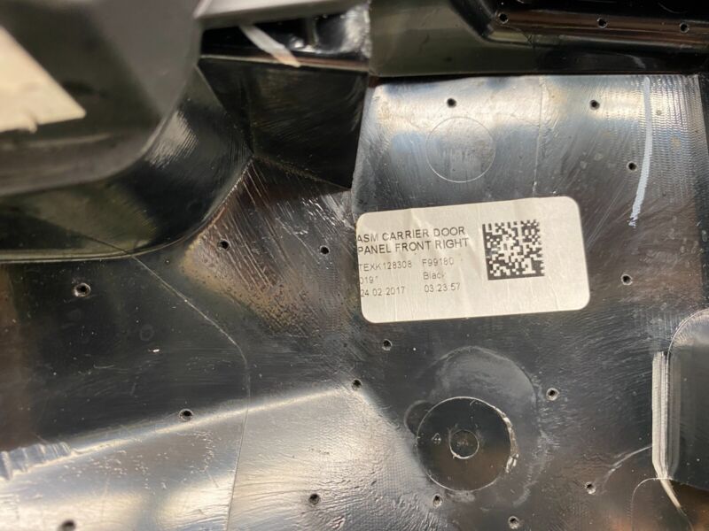 1035778-00-A ⭕16-20 Tesla Model X Front Passenger Side Door Panel Trim Card Right RH Assembly