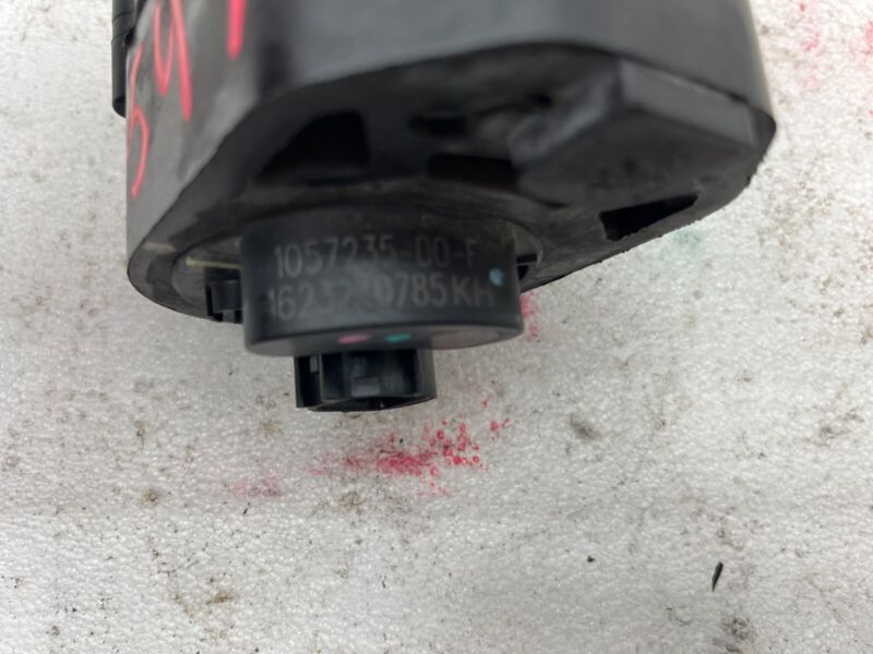 2016-2020 Tesla Model S MS Electric Auxiliary Coolant Water Pump w/ Bracket Assy