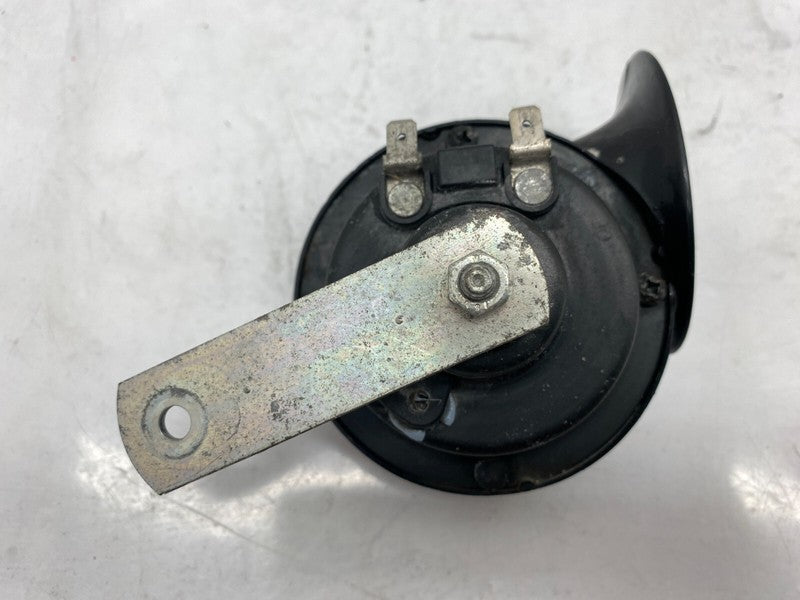 E1 0020046 ⭕2012-2020 Tesla Model S Seger High Pitch Tone Horn 12V 510 Hertz w/ Bracket OEM