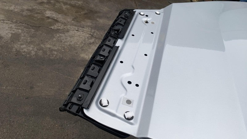 ⭕ 2022-2024 Rivian R1T Rear Passenger Side Door Shell Panel Right Silver EXP004