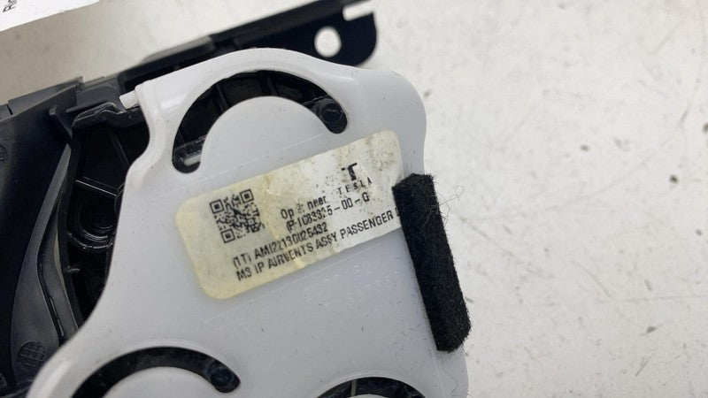 ⭕17-23 Model 3 Passenger Dash Heater A/C Air Vent Dash Duct Right 1083