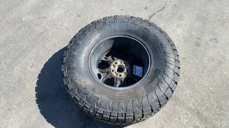 ⭕ 2019-2023 Jeep Wrangler 17x7.5 ET44.45 Wheel Rim w/ Toyo Tire 35x12.