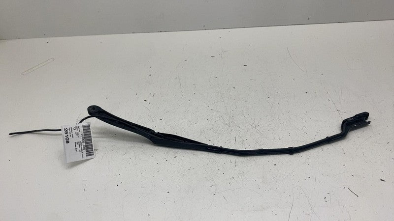107672900B ⭕ 2017-2023 Model 3 Front Passenger Side Windshield Wiper Arm Right 1076729-00-B