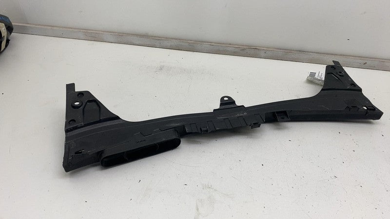 A2055003000 ⭕19-20 Mercedes-Benz C300 Front Air Intake Cleaner Inlet Cover Panel A2055003000