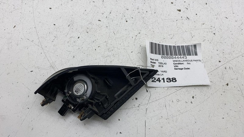 109565700F ⭕ 2017-2023 Tesla Model 3 Front Audio Tweeter & Speaker Cover Left 1095657-00-F