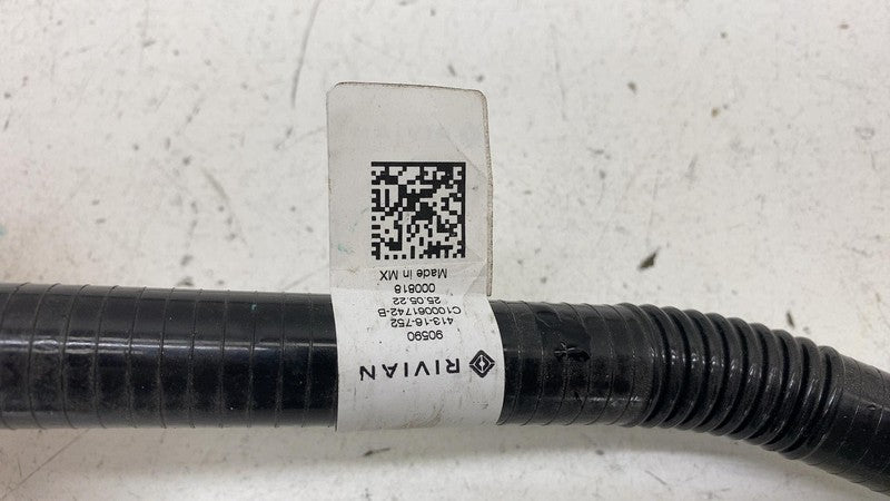 PT00061742-B ⭕ 22-24 R1T R1S Drive Unit Engine Motor Coolant Hose Cooling Pipe PT00061742-B