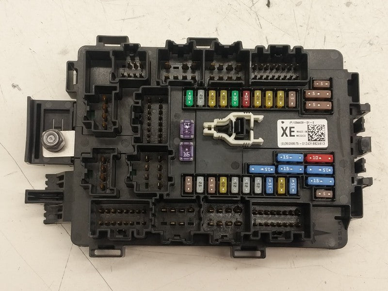 ⭕ 16-20 Model X MX Front Cabin 12V Battery Fuse Relay Junction Box 109