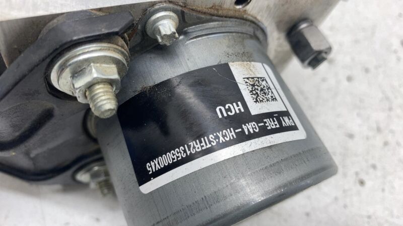104474500B ⭕ 20-24 Tesla Model Y Anti-Lock Brake System ABS Pump Module Unit 1044745-00-B