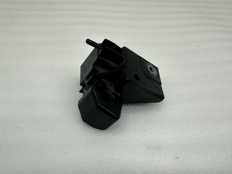 102079300B ⭕ 12-15 Model S Front Driver Side Bumper Guide Support Bracket Left 1020793-00-B