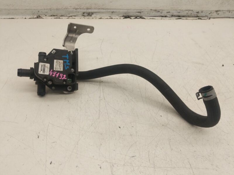2012-2020 Tesla Model S X 4-Way Coolant Pump Valve with Pipe Hose & Bracket Assy
