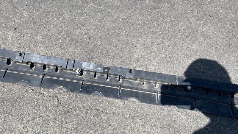 ⭕ 20-23 Model Y Right Skirt Rocker Molding Panel Carrier Bracket RH 14