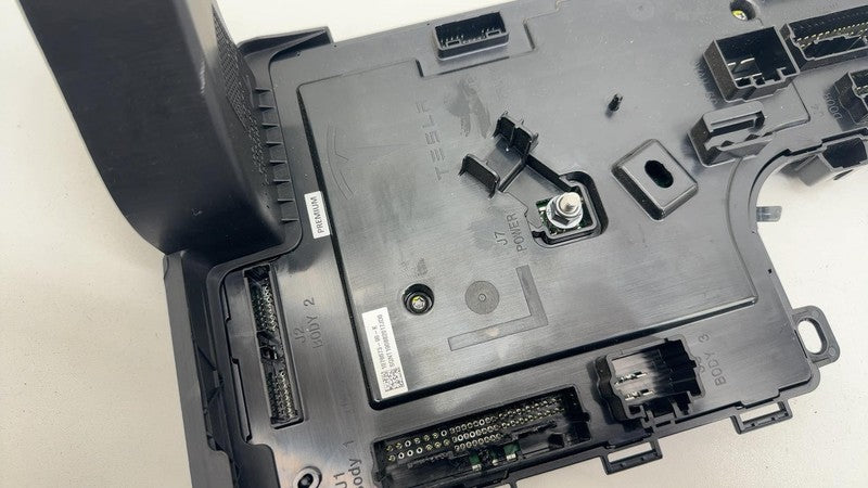 ⭕ 17-20 Model 3 Left Low Voltage Controller Body Control Module LH 107